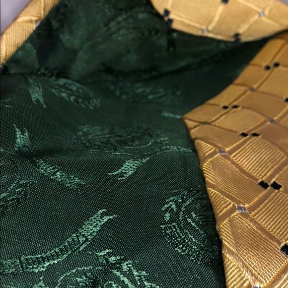 Tommy Hilfiger silk neck tie gold maroon navy squares front burgundy back men OS - Picture 4 of 6